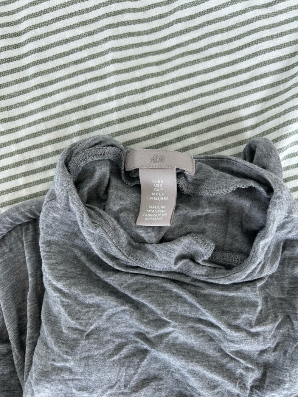 H&M Light Gray Ruched-Back Tank Top - Picture 4 of 5